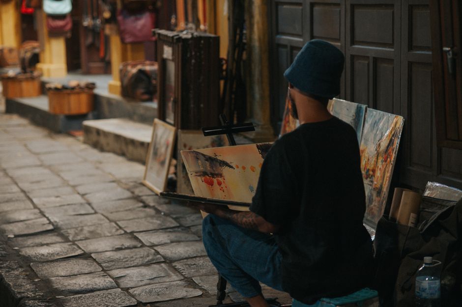 How Can Independent Visual Artists Find Grants and Build a First-Time Application?